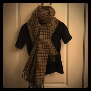 Thick Italian Lord and Taylor scarf/shawl